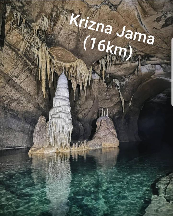 Planinski Dom Na Travni Gori Sodrazica Dış mekan fotoğraf